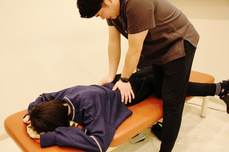 腰痛施術